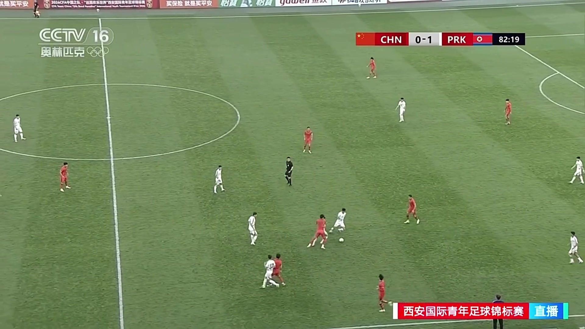 U23国足球员停球3米外